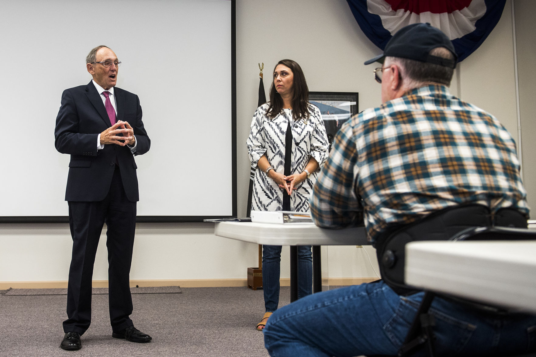 Jaime Herrera Beutler Speaks with Veterans in Chehalis